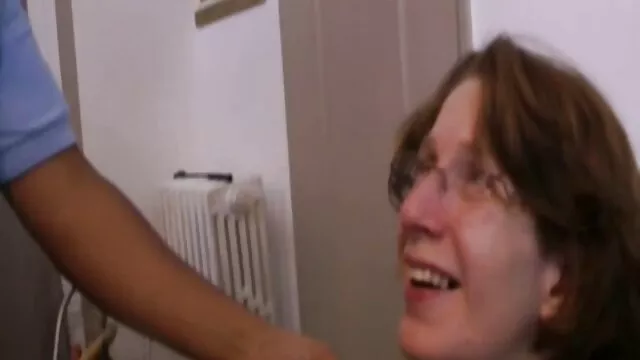 Καυτό πορνό χωρίς εγγραφή  Γερμανικά γκόμενα χχχ σεχ πορνο σεξ στο μπάνιο με δύο άντρες