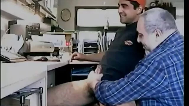Καυτό πορνό χωρίς εγγραφή  Η μητριά παίρνει 69 χχχ μέλη θετών.