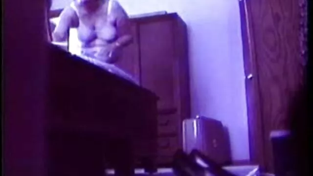 Καυτό πορνό χωρίς εγγραφή  Κοκκινομάλλα γαμημένο με ώριμο χχχ ελινικα εραστή.
