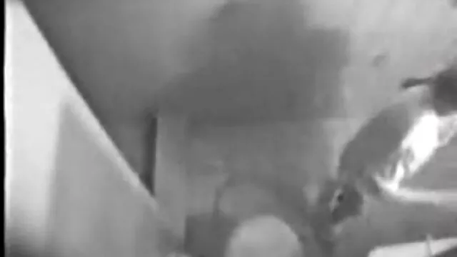 Καυτό πορνό χωρίς εγγραφή  Παίζοντας χχχ 8 με Μάντα στην κουζίνα.